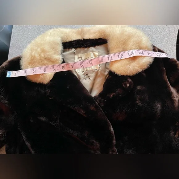 Furs By Koehler Oakville Beaver & Mink Fur Coat - Picture 10 of 16